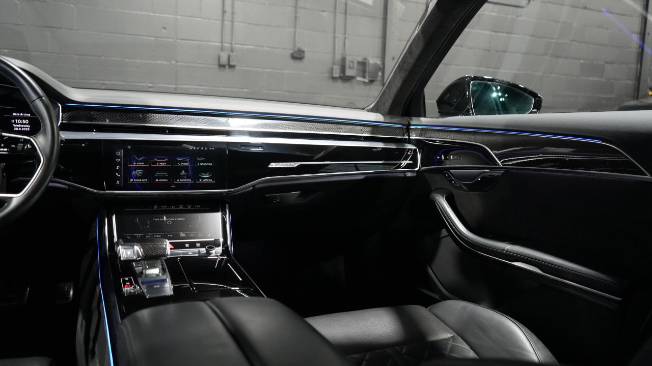 2021 Audi S8 HUD/CARBON FIBER/BANG&O/PANO/360 CAM/NO ACCIDENT Photo