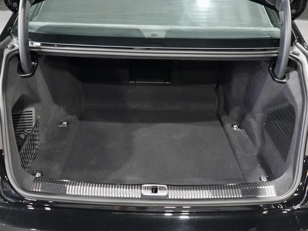 2021 Audi S8 HUD/CARBON FIBER/BANG&O/PANO/360 CAM/NO ACCIDENT Photo