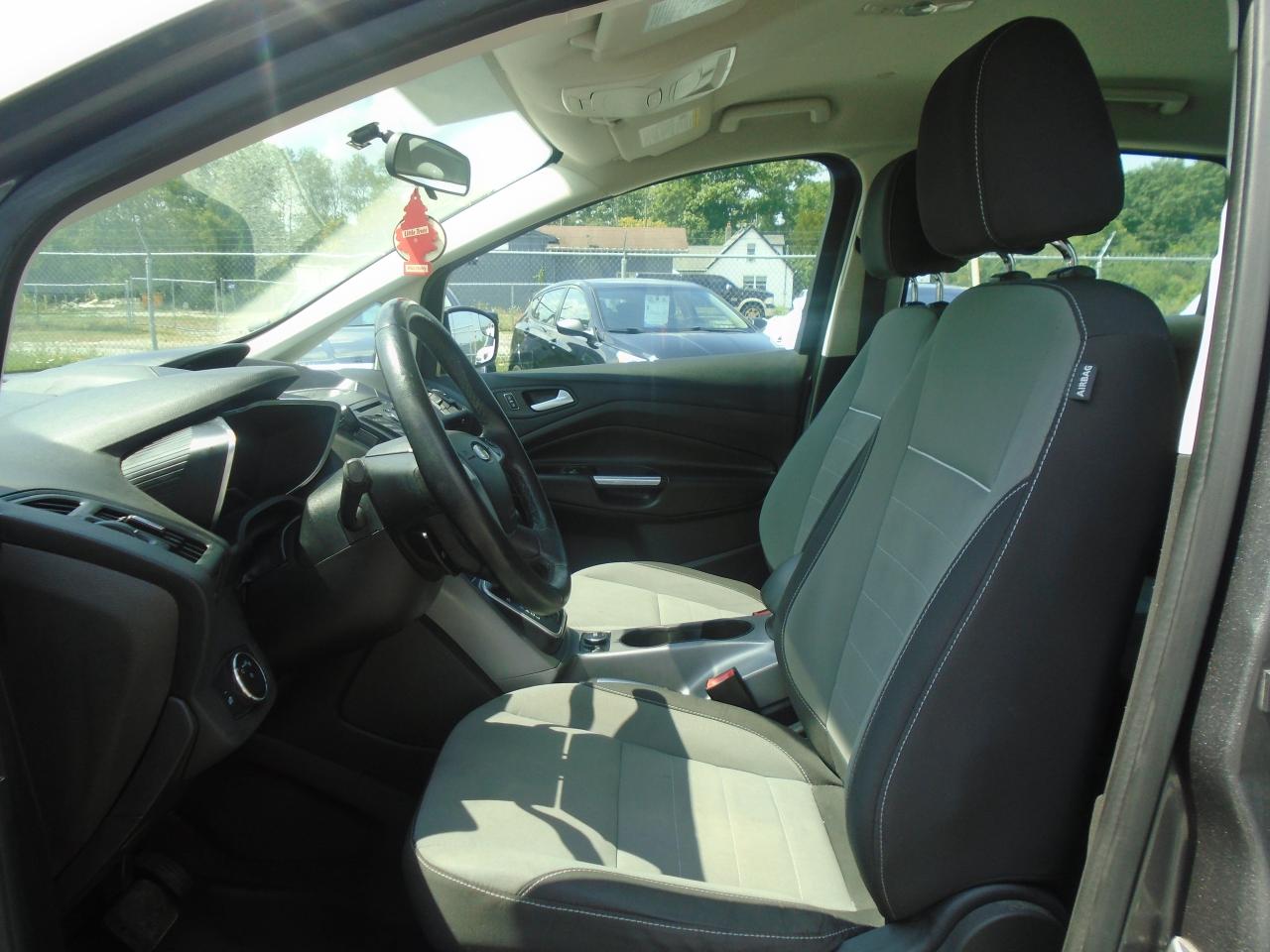 2014 Ford C-MAX 5DR HB SE - Photo #9