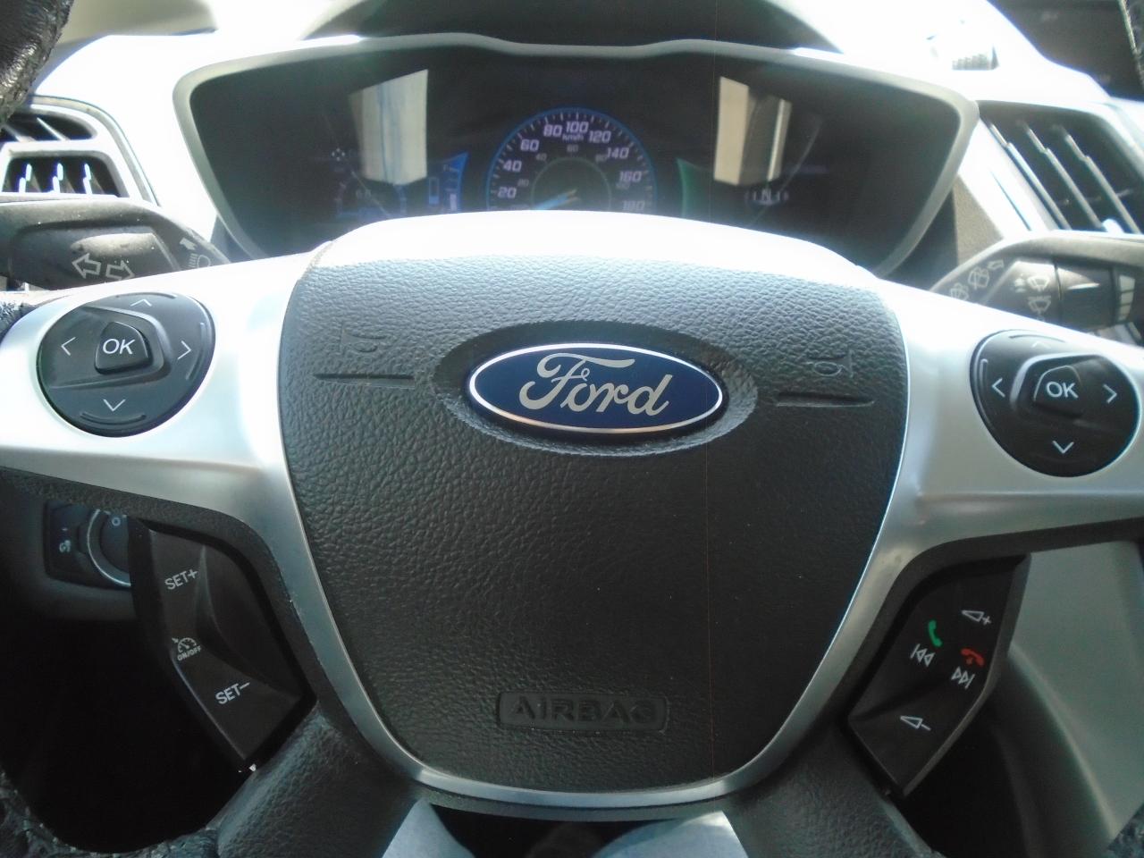 2014 Ford C-MAX 5DR HB SE - Photo #12