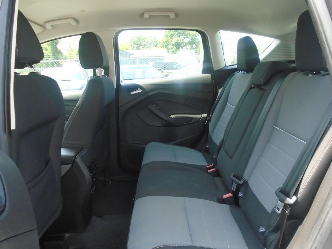 2014 Ford C-MAX 5DR HB SE - Photo #19