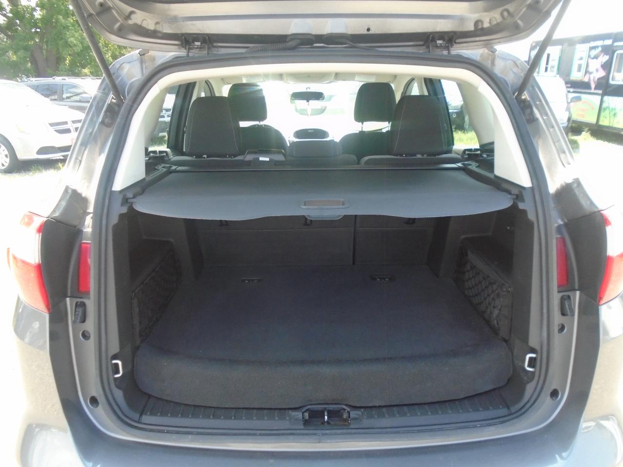 2014 Ford C-MAX 5DR HB SE - Photo #24