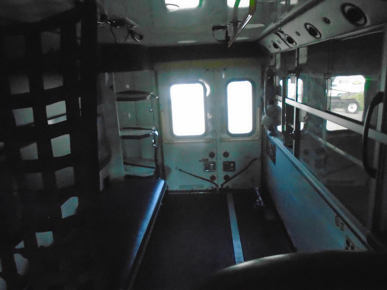 2013 Ford Econoline E-350 Super Duty 158  DRW - Photo #16