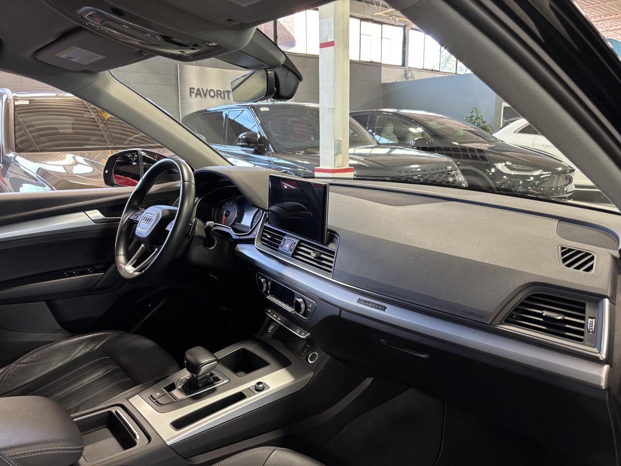 2021 Audi Q5 Komfort|QUATTRO|LEATHER|ALLOYS|BACKUPCAMERA|+++ - Photo #9