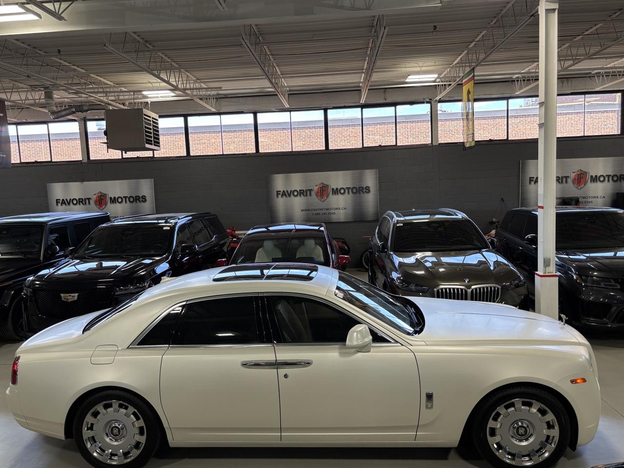 2014 Rolls Royce Ghost V12|RWD|LOWKMS|NAV|WOOD|CREAMSEATS|REARDVD|TRAYS|+ - Photo #5