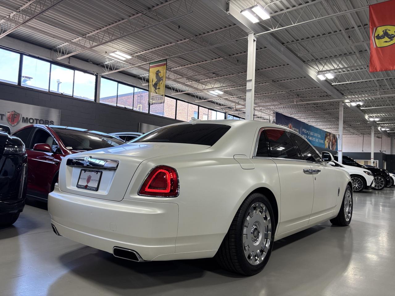 2014 Rolls Royce Ghost V12|RWD|LOWKMS|NAV|WOOD|CREAMSEATS|REARDVD|TRAYS|+ - Photo #9