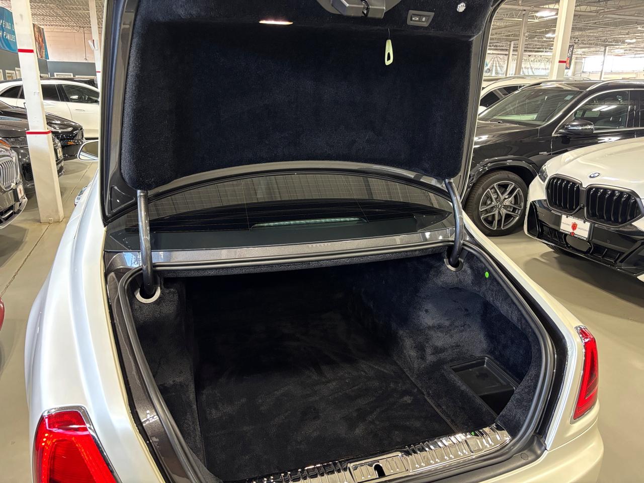 2014 Rolls Royce Ghost V12|RWD|LOWKMS|NAV|WOOD|CREAMSEATS|REARDVD|TRAYS|+ - Photo #11