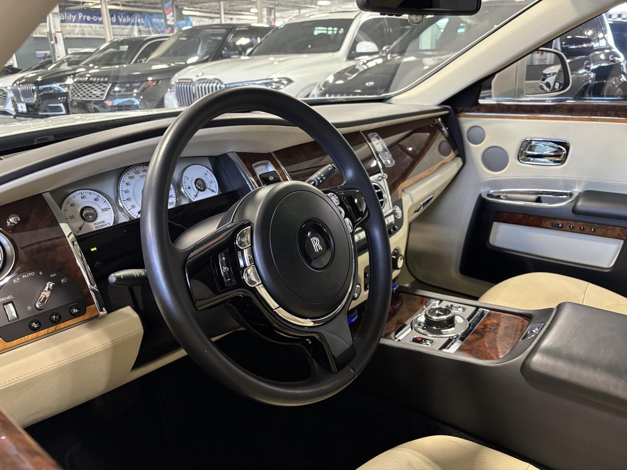 2014 Rolls Royce Ghost V12|RWD|LOWKMS|NAV|WOOD|CREAMSEATS|REARDVD|TRAYS|+ - Photo #23