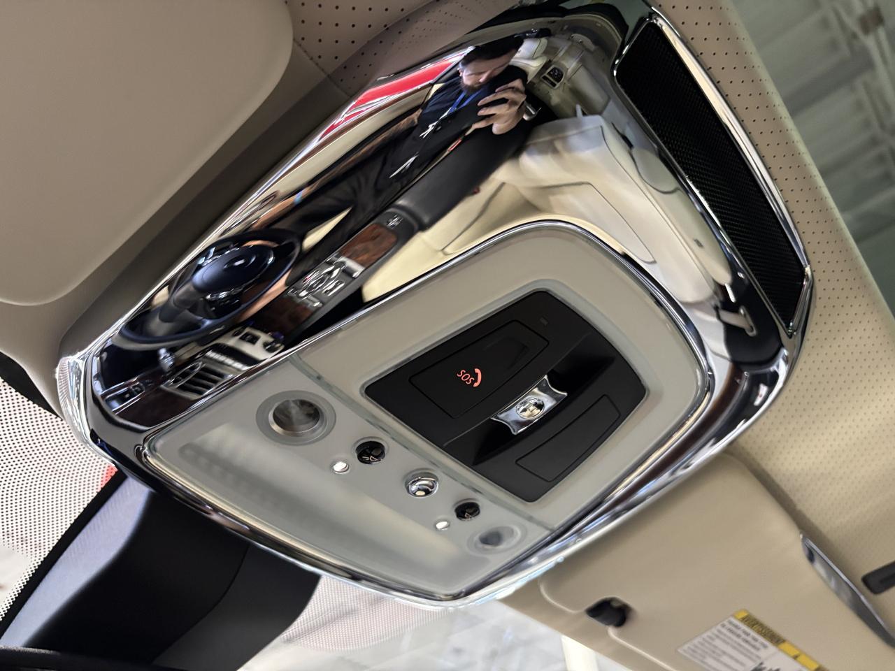 2014 Rolls Royce Ghost V12|RWD|LOWKMS|NAV|WOOD|CREAMSEATS|REARDVD|TRAYS|+ - Photo #27