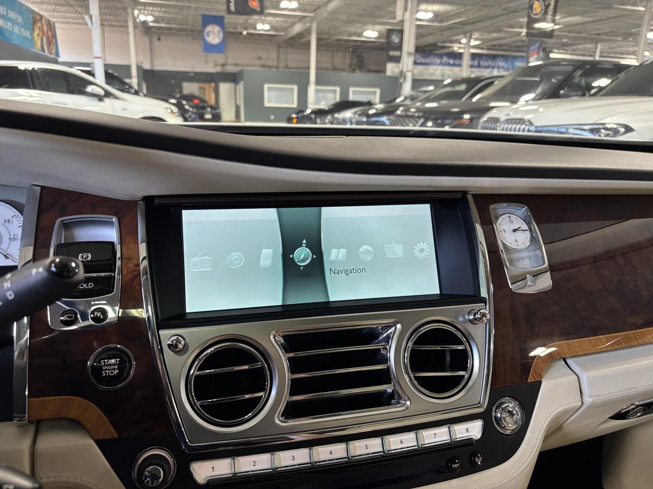 2014 Rolls Royce Ghost V12|RWD|LOWKMS|NAV|WOOD|CREAMSEATS|REARDVD|TRAYS|+ - Photo #32