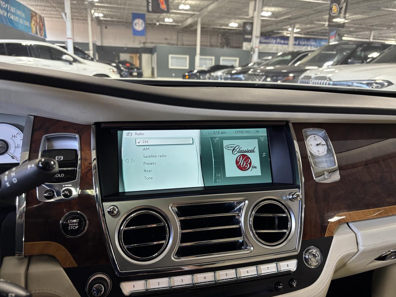 2014 Rolls Royce Ghost V12|RWD|LOWKMS|NAV|WOOD|CREAMSEATS|REARDVD|TRAYS|+ - Photo #33
