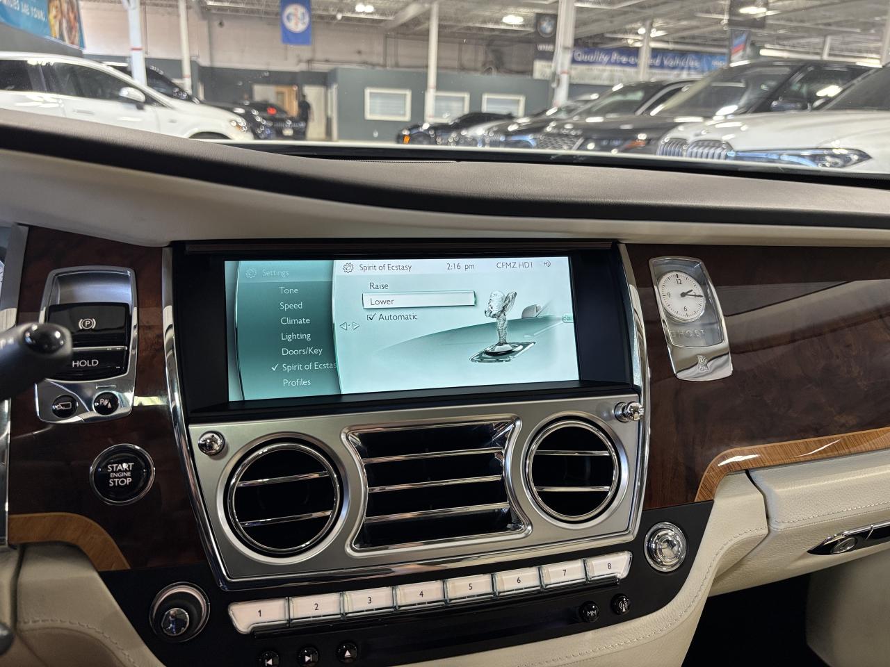 2014 Rolls Royce Ghost V12|RWD|LOWKMS|NAV|WOOD|CREAMSEATS|REARDVD|TRAYS|+ - Photo #39