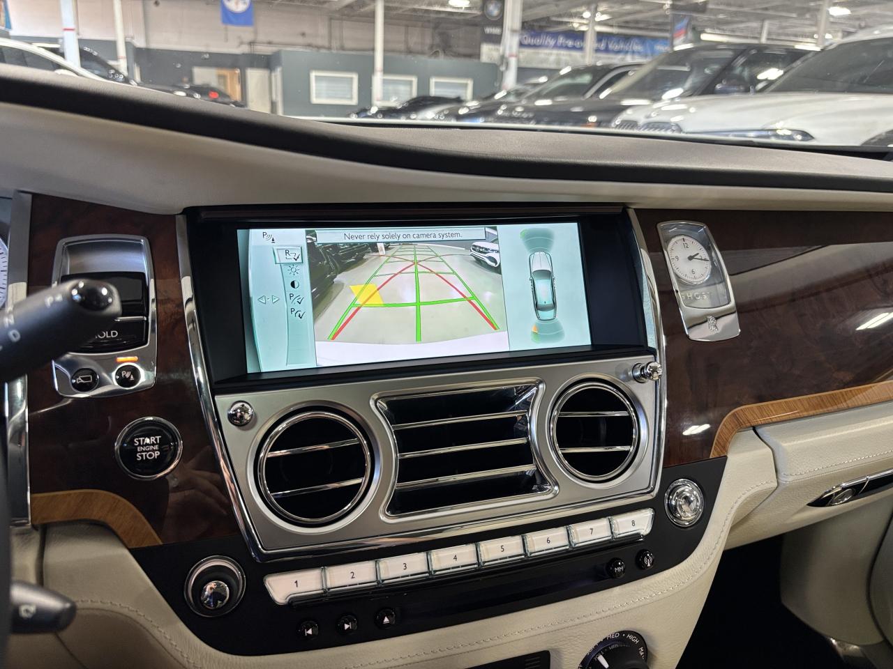 2014 Rolls Royce Ghost V12|RWD|LOWKMS|NAV|WOOD|CREAMSEATS|REARDVD|TRAYS|+ - Photo #43