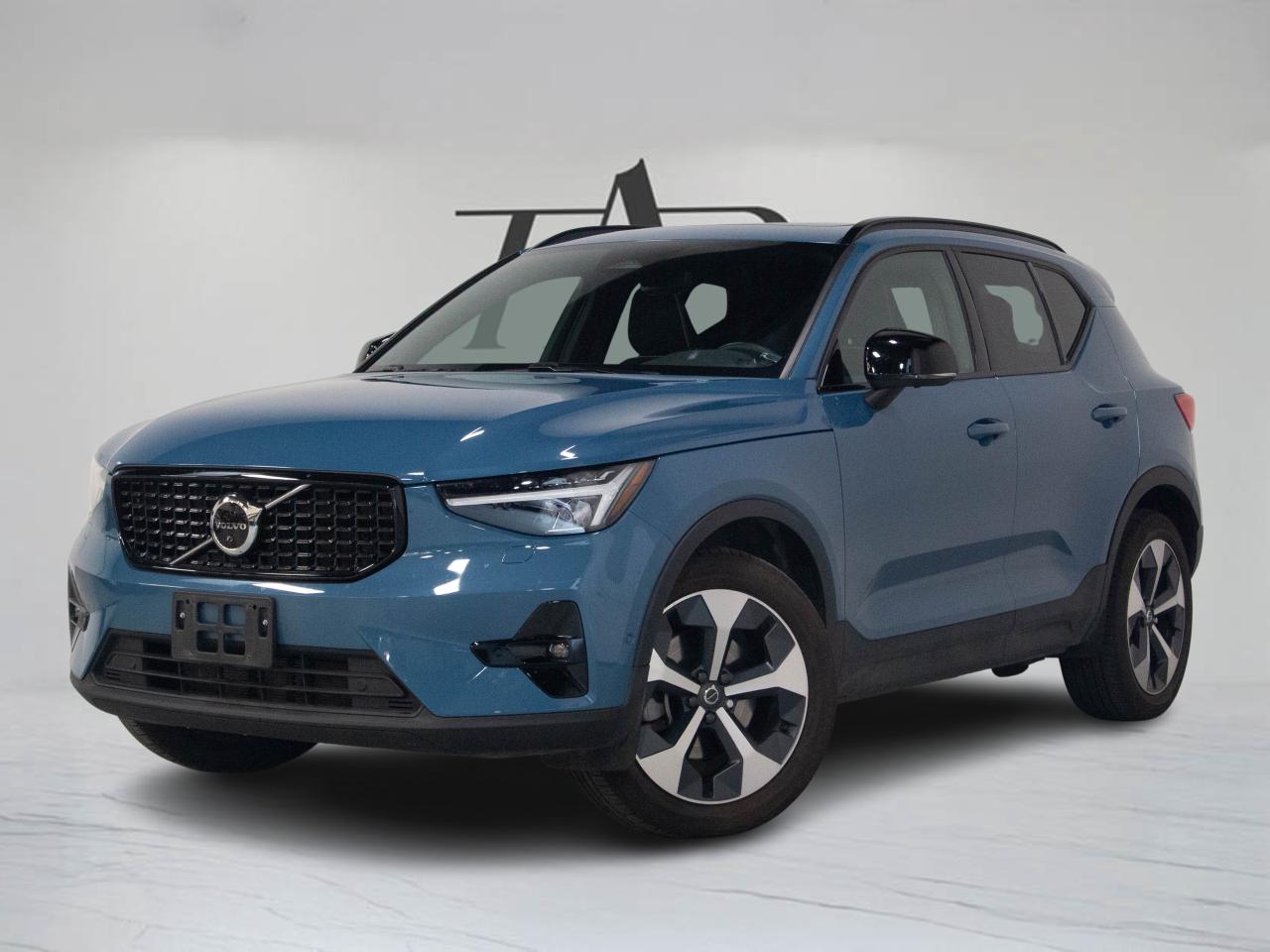 2023 Volvo XC40 ULTIMATE DARK THEME | HARMAN KARDON | PANO Photo2