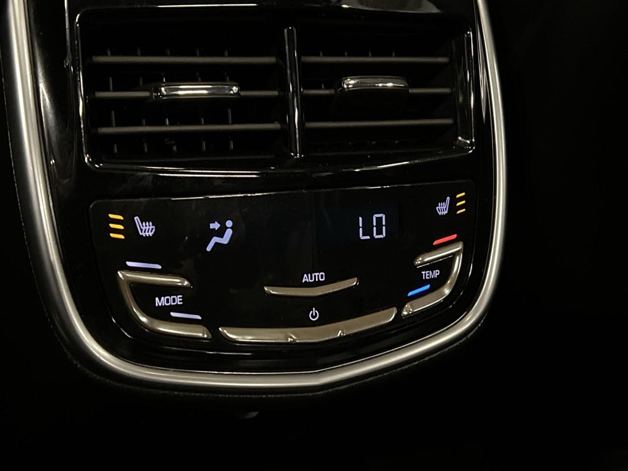 2013 Cadillac XTS PREMIUM AWD |304HP |COOLED LEATHER |PANO ROOF |HUD Photo