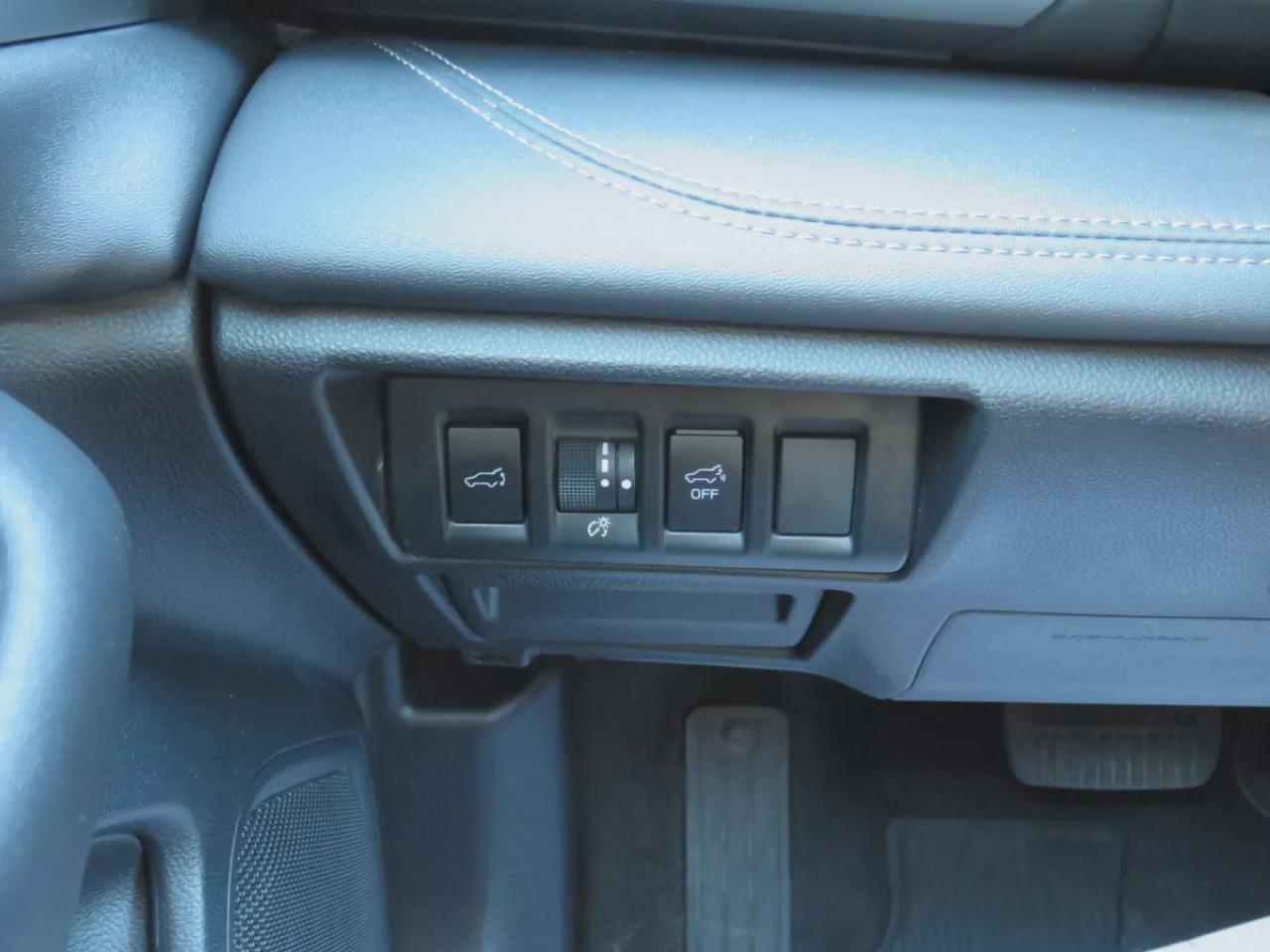 2022 Subaru Outback Limited (**CLEAN TITLE/NO ACCIDENTS!!*SAFETY/CERTIFIED!!**AWD**ALLOY RIMS**EYESIGHT**LEATHER**NAVIGATION**SUNROOF**HARMAN/KARDON SOUND SYSTEM**REVERSE CAMERA**PUSH BUTTON START**POWER SEATS**DIGITAL TOUCHSCREEN**HEATED SEATS/STEERING WHEEL**POWER TAILGATE Photo