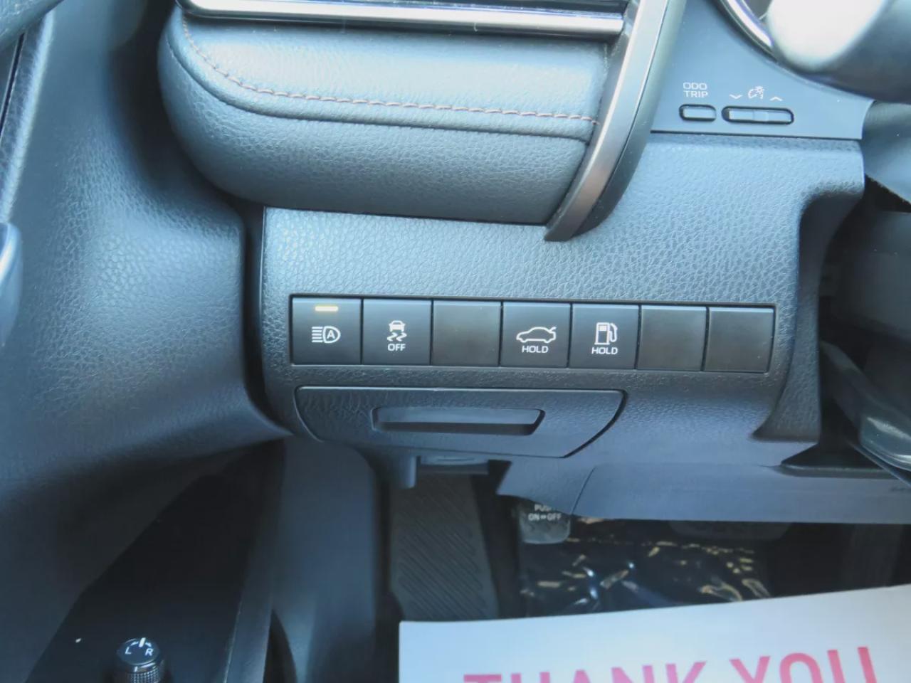 2019 Toyota Camry LE (**CLEAN TITLE/NO ACCIDENTS**SAFETY/CERTIFIED**POWER SEATS**LANE ASSIST**DIGITAL TOUCHSCREEN**HEATED SEATS**REVERSE CAMERA**TRACTION CONTROL**BLUETOOTH**CRUISE CONTROL**) Photo