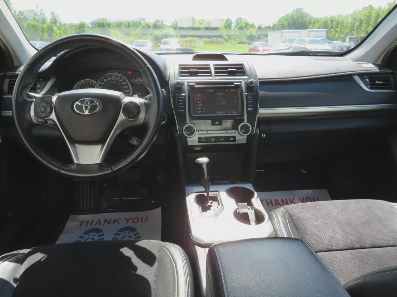 2014 Toyota Camry SE (**LOW KM!!**CLEAN TITLE/NO ACCIDENTS!!**SAFETY/CERTIFIED!!**ALLOY RIMS**LEATHER TRIM**POWER SEATS**DIGITAL TOUCHSCREEN**SUNROOF**CRUISE CONTROL**BLUETOOTH**LEATHER WRAPPED STEERING WHEEL**) Photo