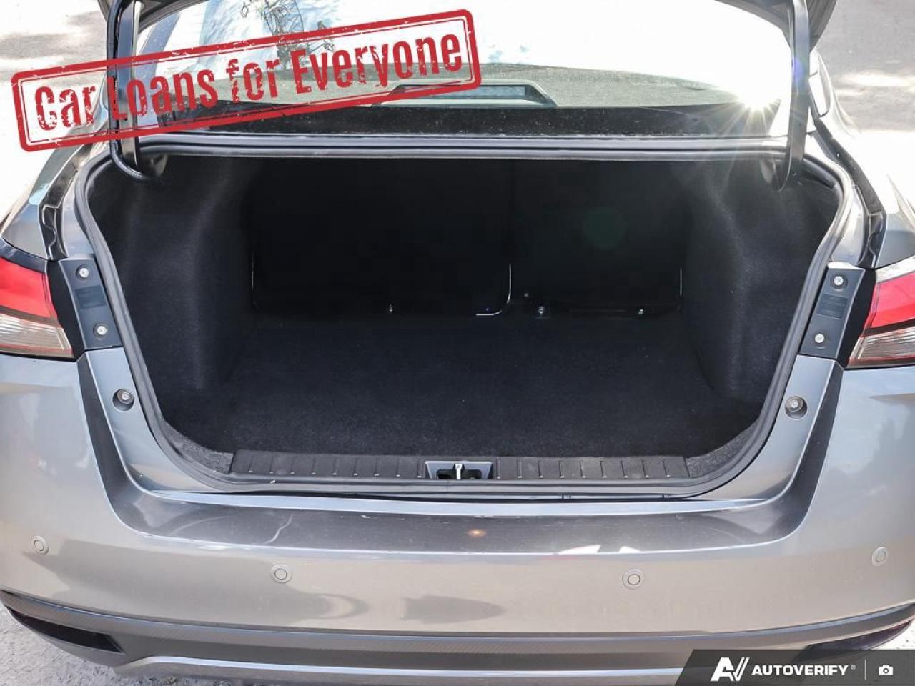 2023 Nissan Versa SR