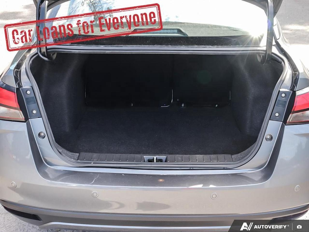 2023 Nissan Versa SR