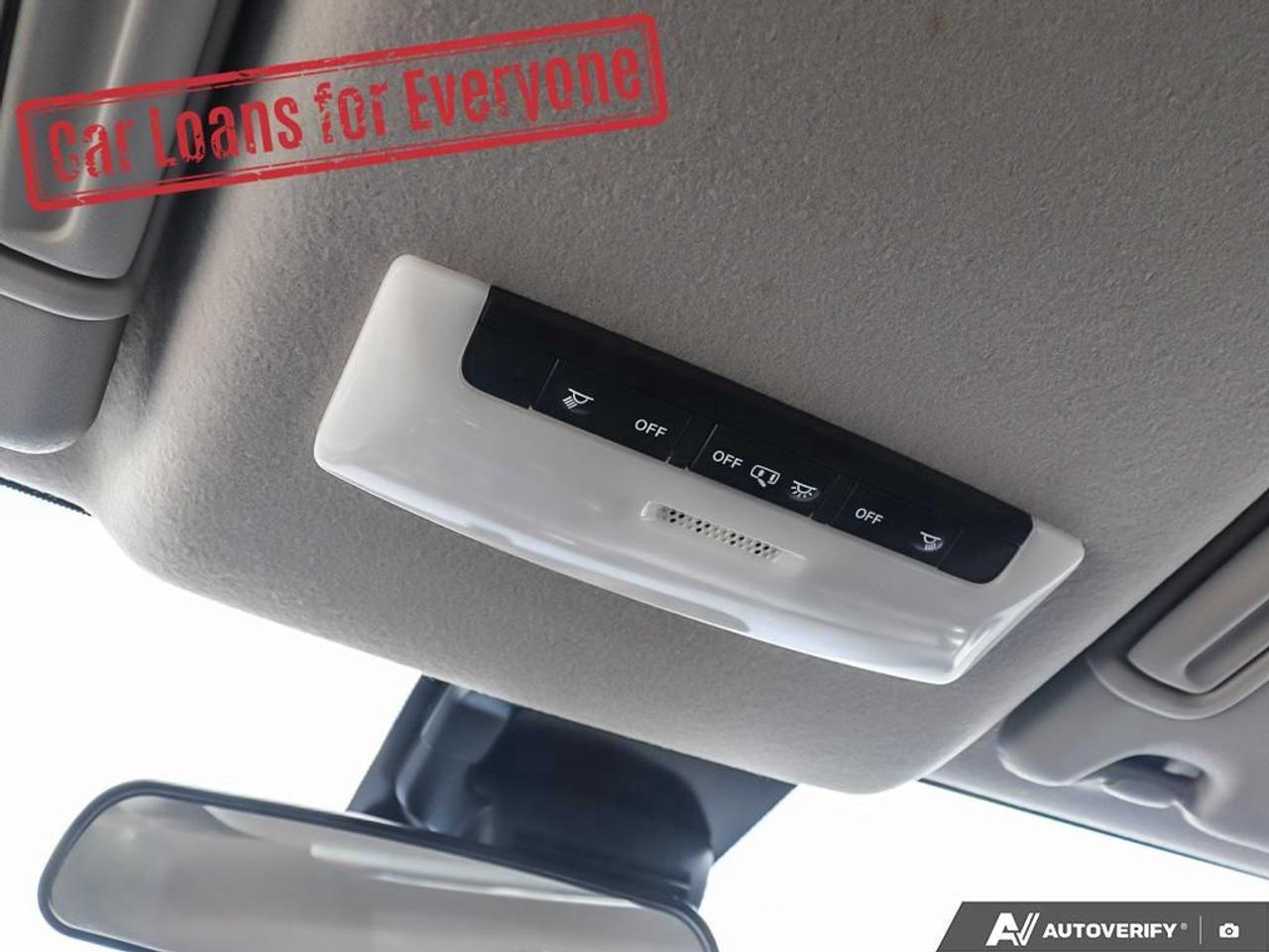 2023 Nissan Versa SR