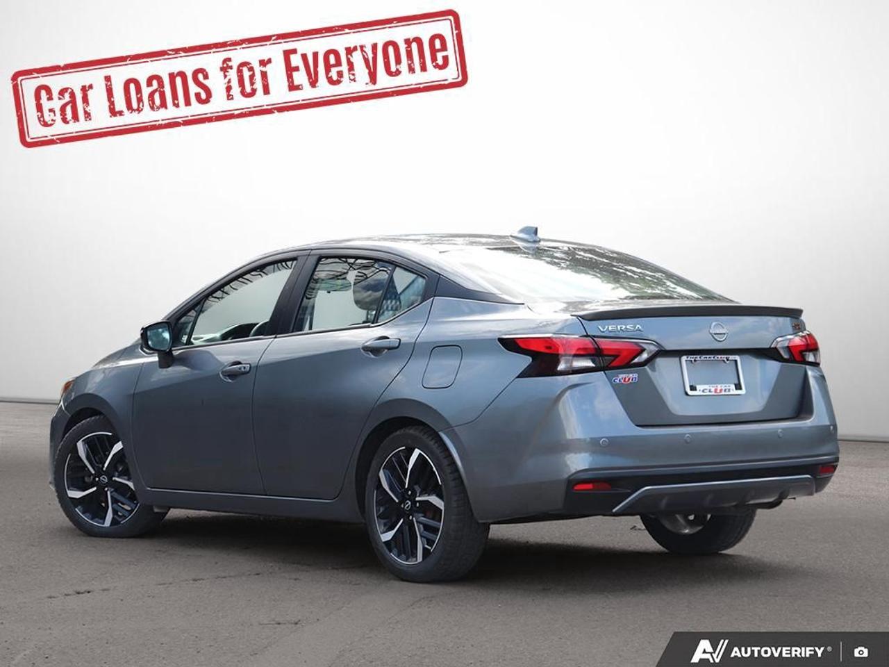 2023 Nissan Versa SR Photo