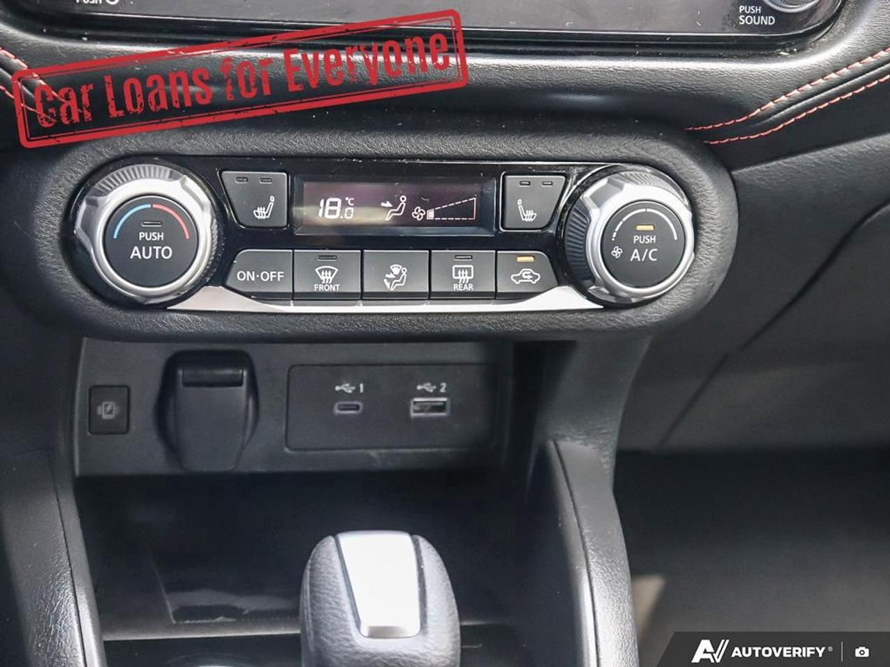 2023 Nissan Versa SR Photo