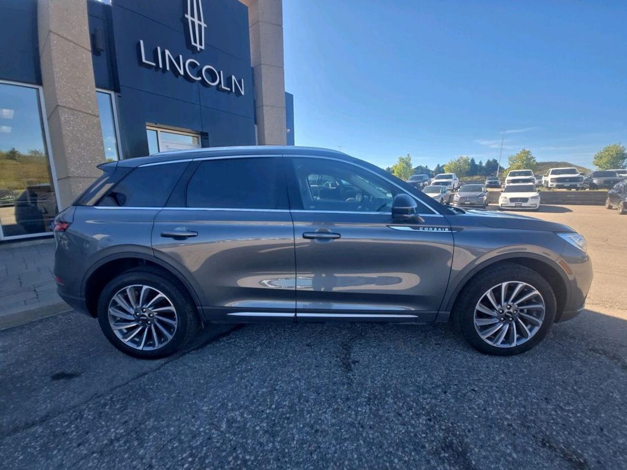 2024 Lincoln Corsair RESERVE, LEATHER, MOONROOF, 201A PACKAGE! AWD! Photo