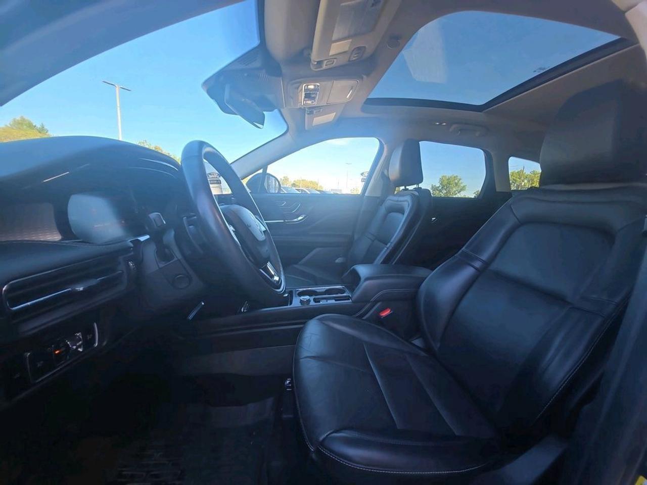 2024 Lincoln Corsair RESERVE, LEATHER, MOONROOF, 201A PACKAGE! AWD! Photo