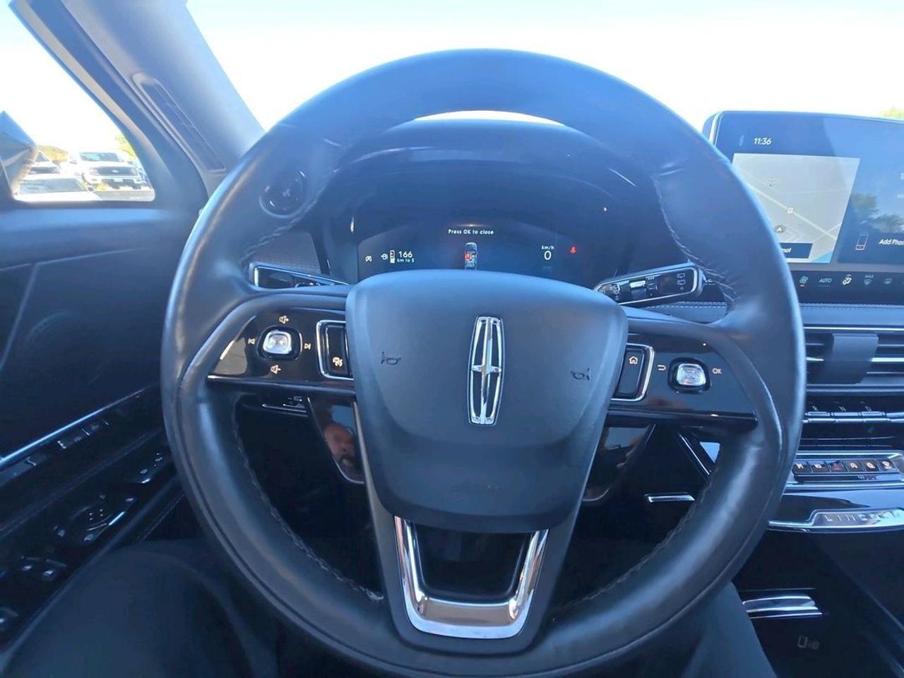 2024 Lincoln Corsair RESERVE, LEATHER, MOONROOF, 201A PACKAGE! AWD! Photo