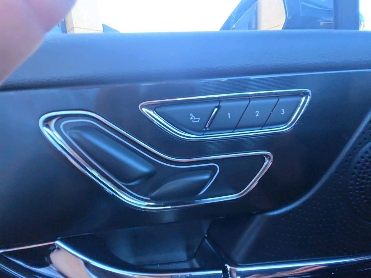 2024 Lincoln Corsair RESERVE, LEATHER, MOONROOF, 201A PACKAGE! AWD! Photo