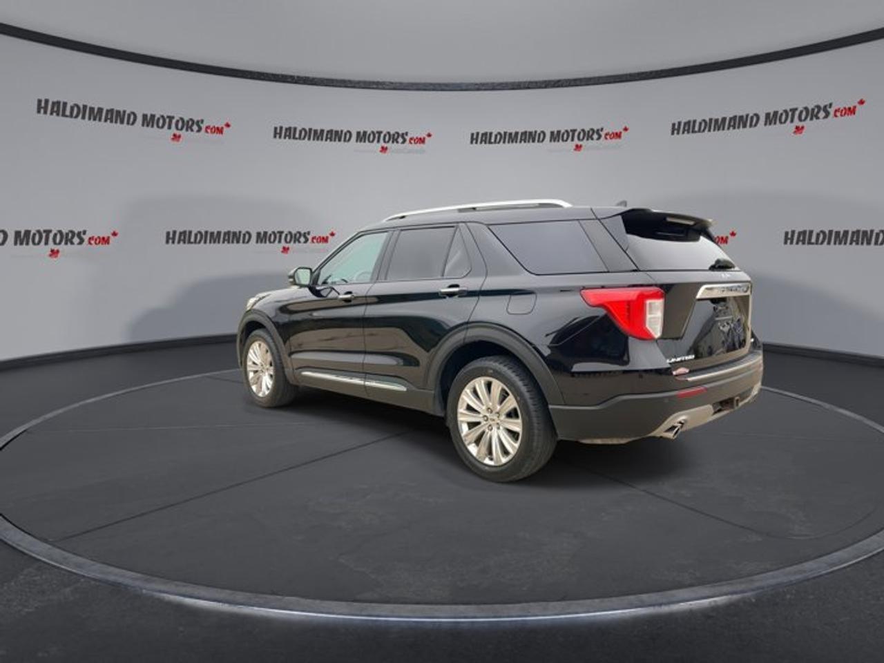 2021 Ford Explorer Limited 4WD Photo