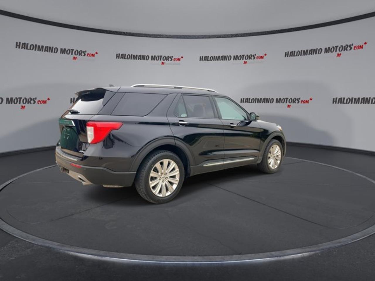 2021 Ford Explorer Limited 4WD Photo