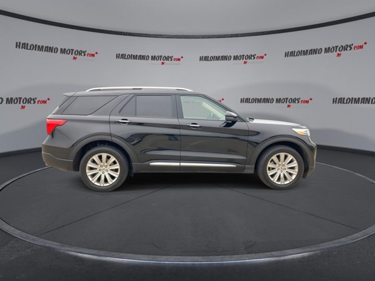 2021 Ford Explorer Limited 4WD Photo
