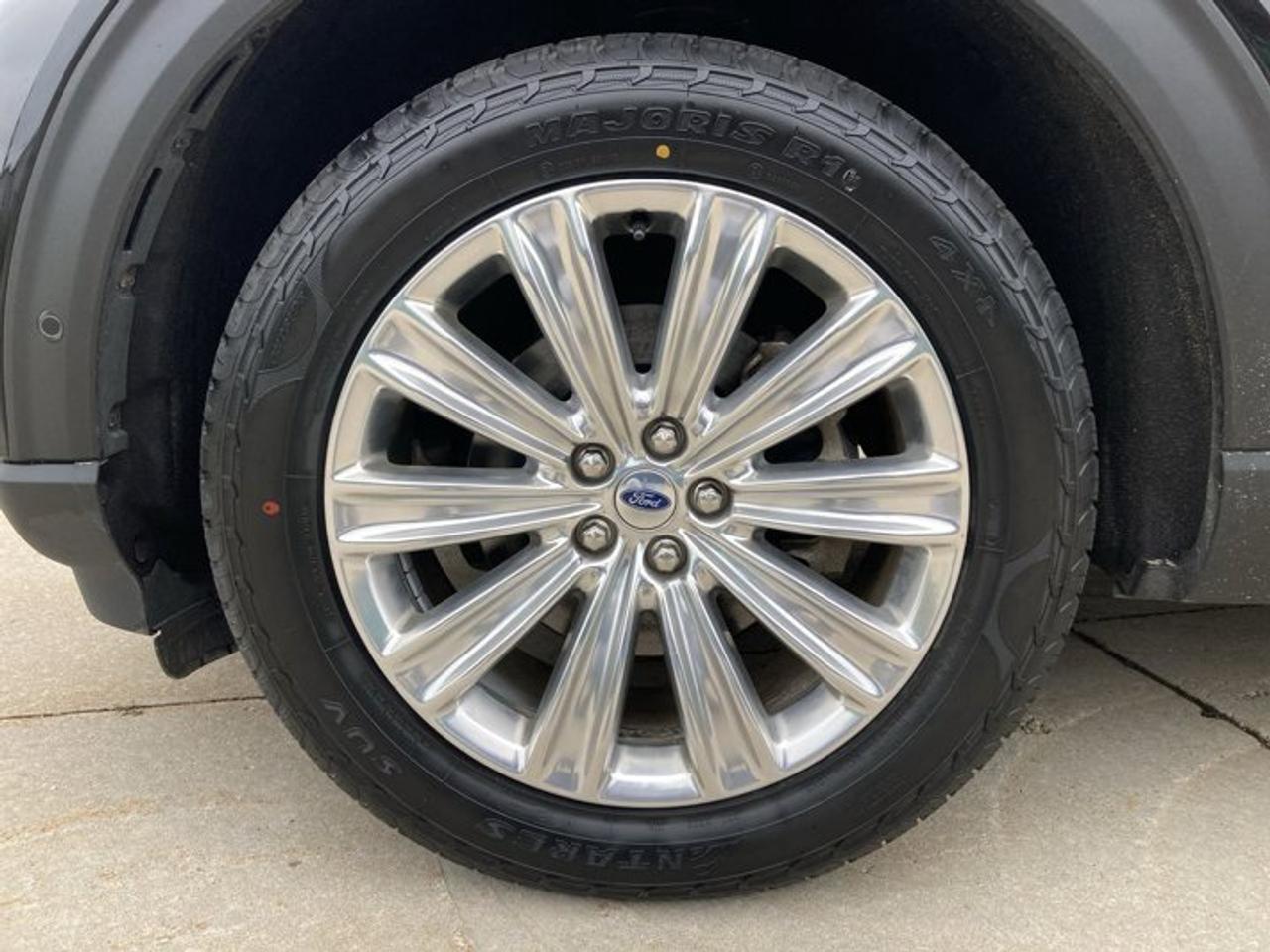 2021 Ford Explorer Limited 4WD Photo