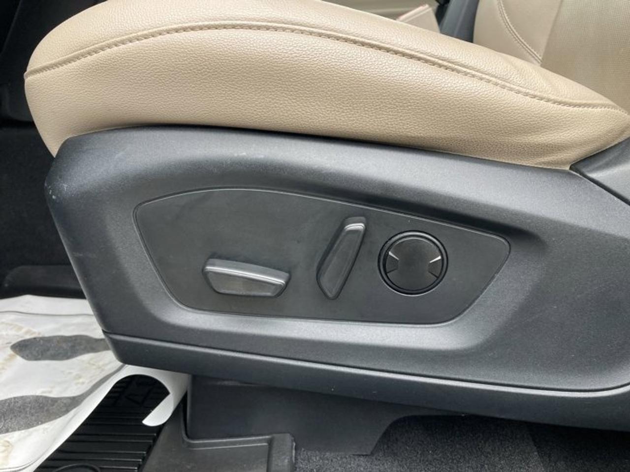 2021 Ford Explorer Limited 4WD Photo