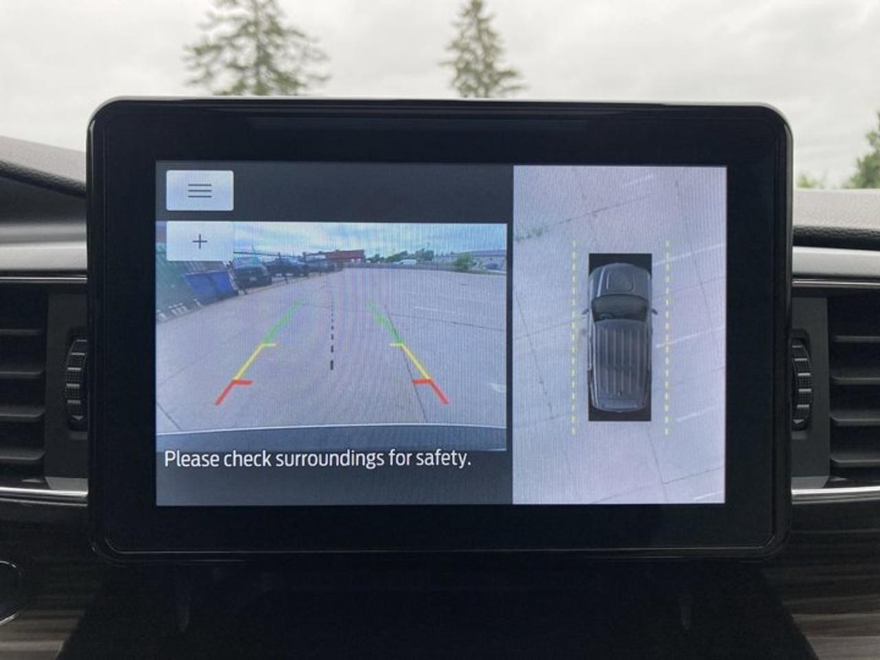 2021 Ford Explorer Limited 4WD Photo