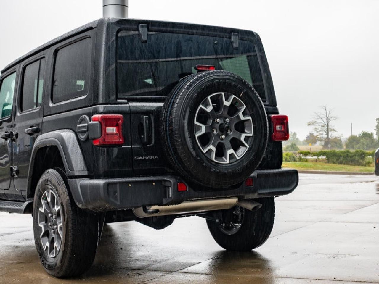 2025 Jeep Wrangler Sahara Photo