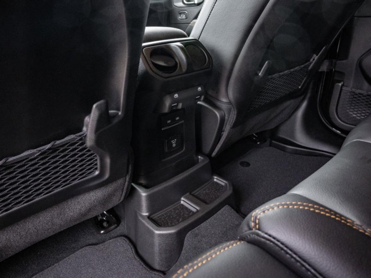 2025 Jeep Wrangler Sahara Photo