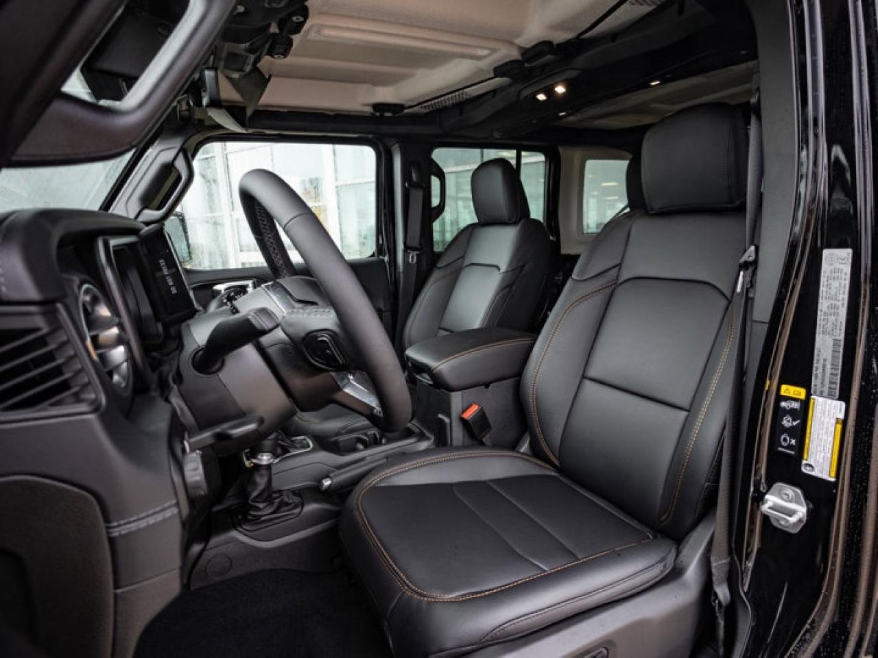 2025 Jeep Wrangler Sahara Photo