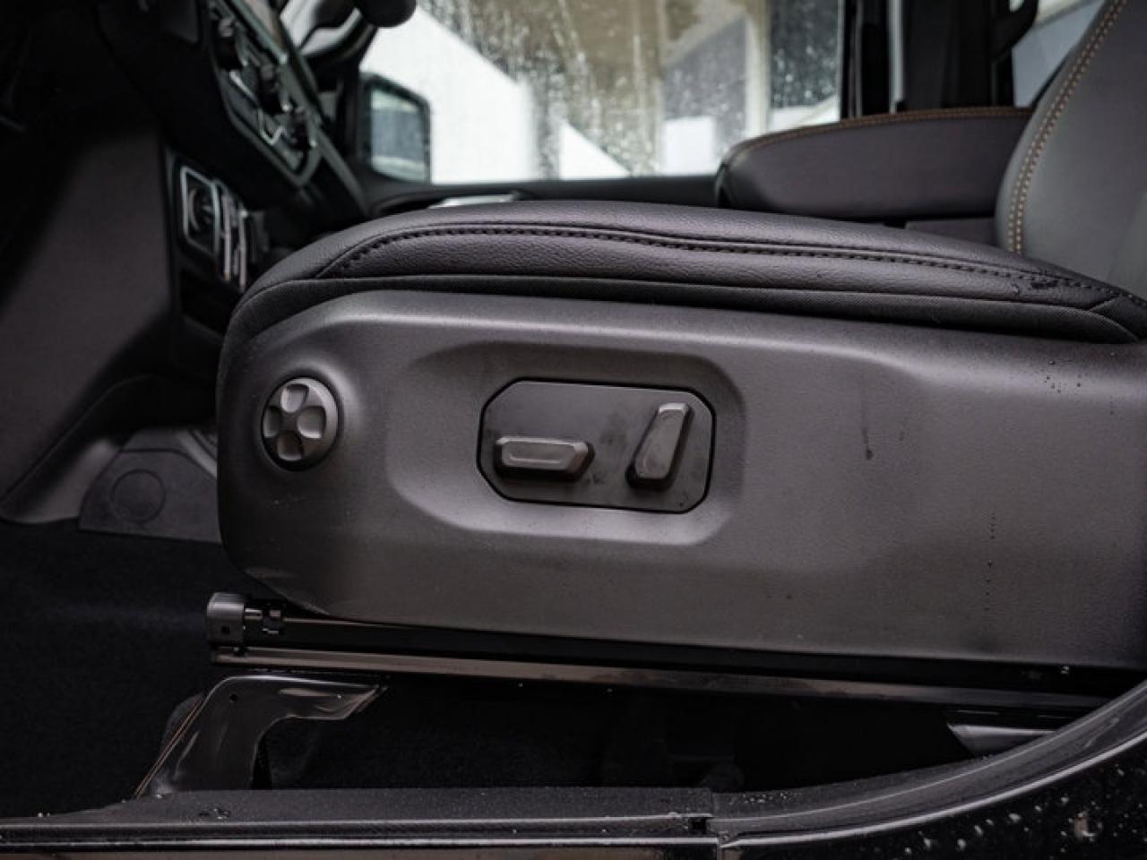 2025 Jeep Wrangler Sahara Photo