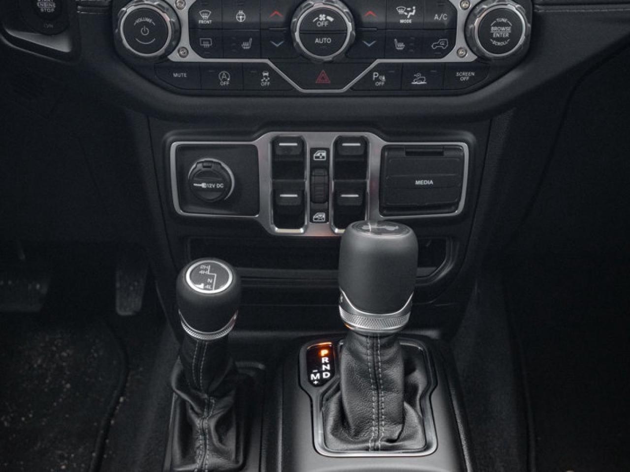 2025 Jeep Wrangler Sahara Photo