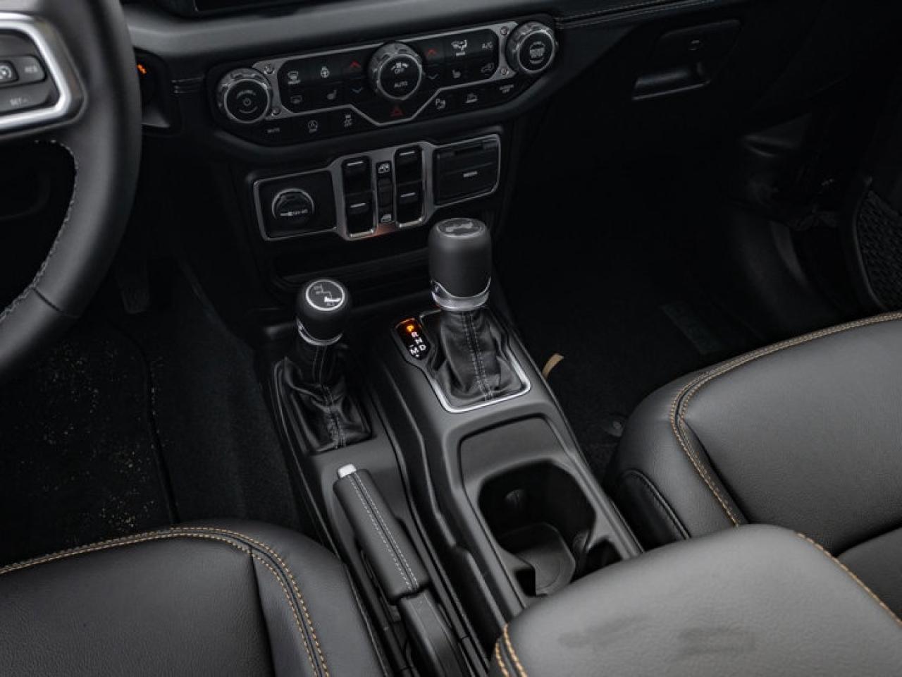 2025 Jeep Wrangler Sahara Photo