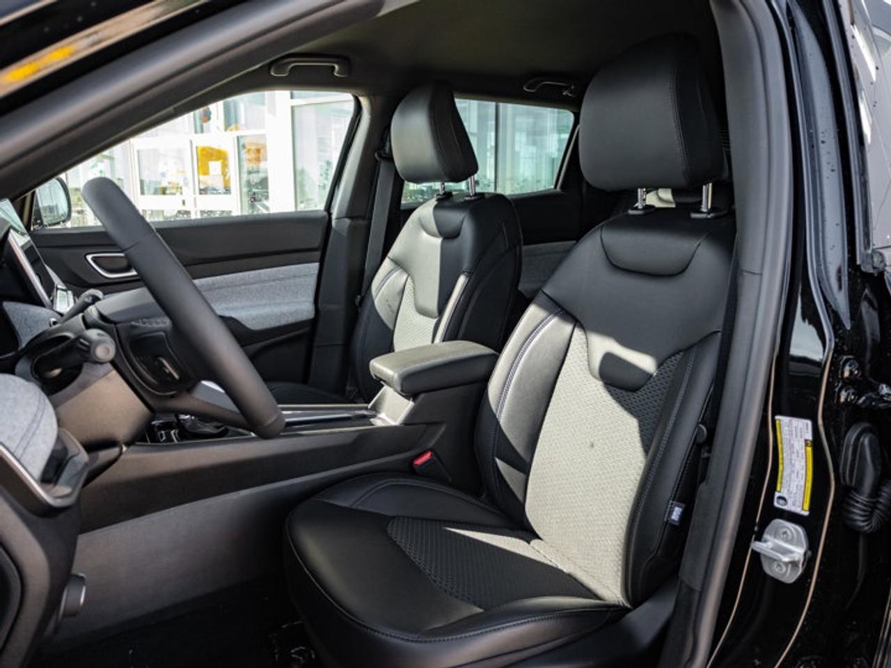 2026 Jeep Compass NORTH Photo