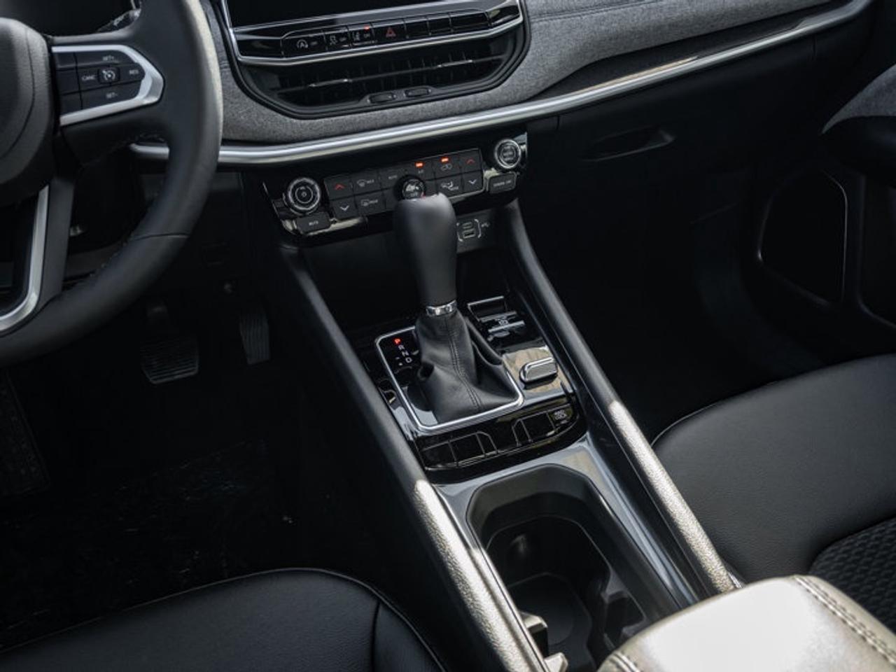 2026 Jeep Compass NORTH Photo