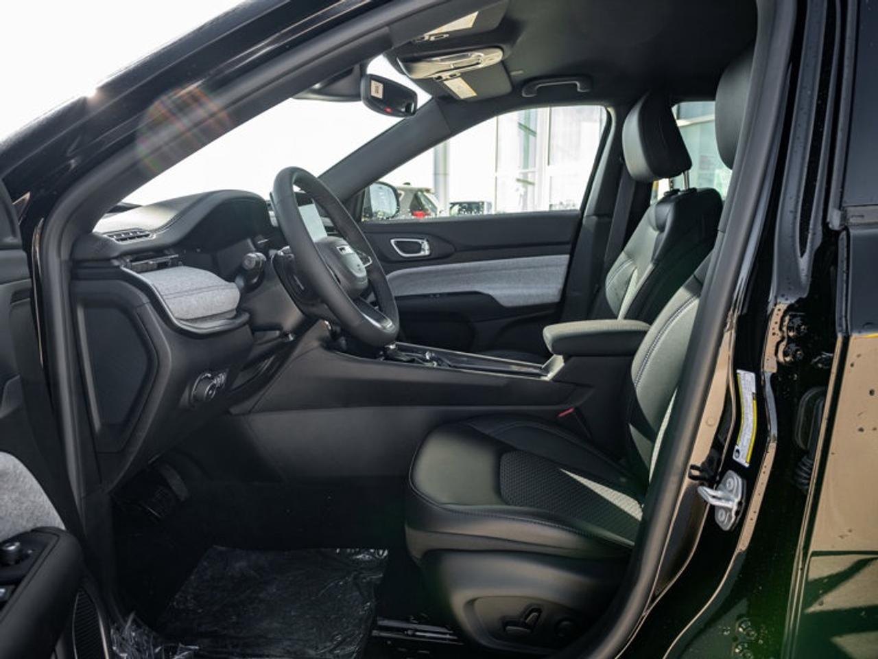 2026 Jeep Compass NORTH Photo