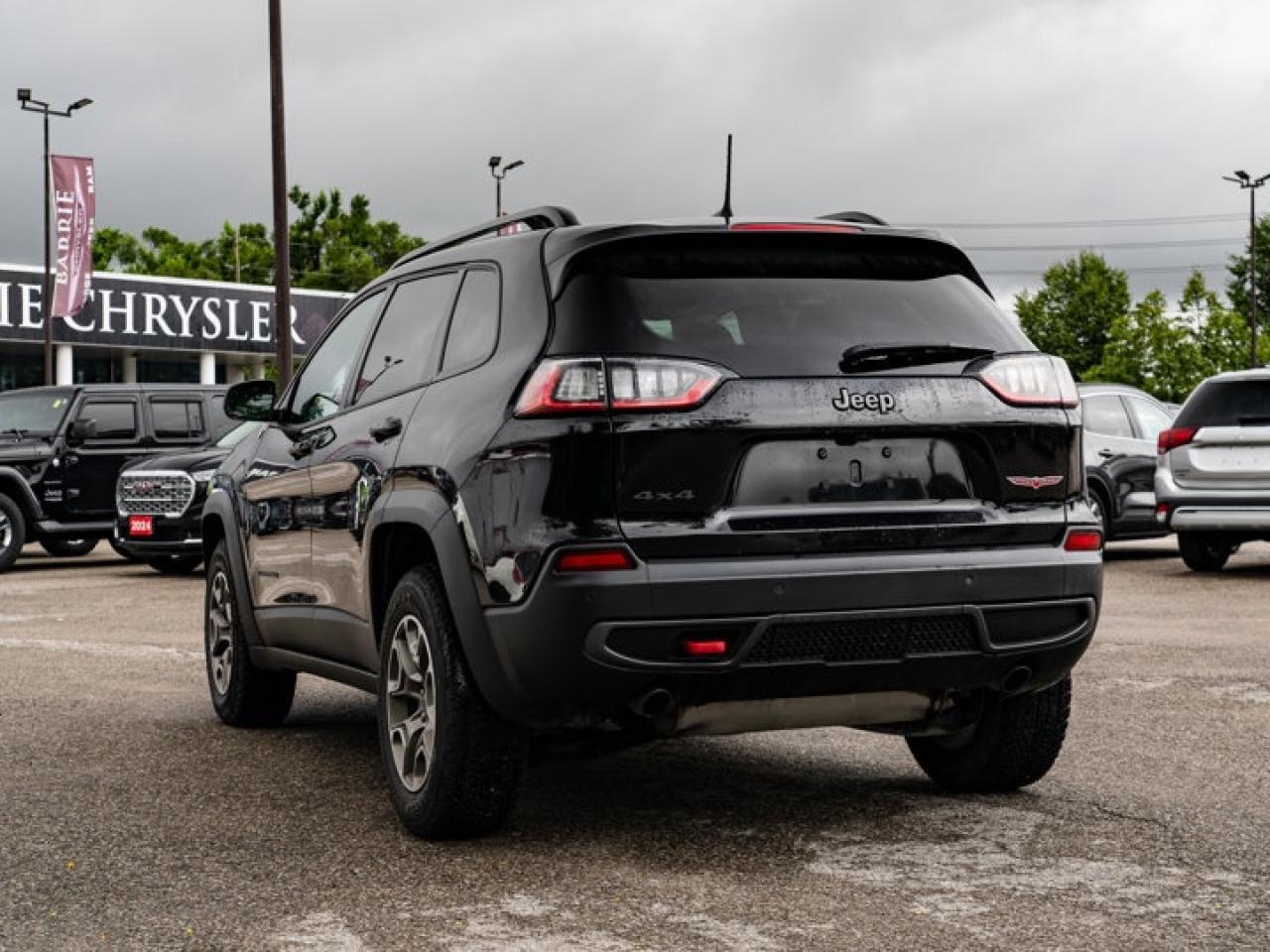 2022 Jeep Cherokee Trailhawk Photo4