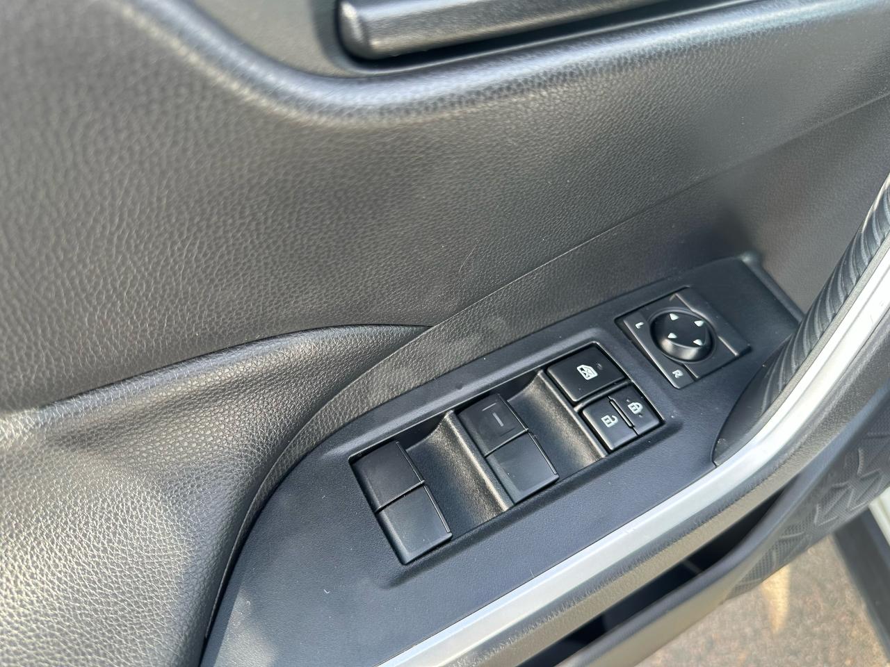 2020 Toyota RAV4 LE Photo