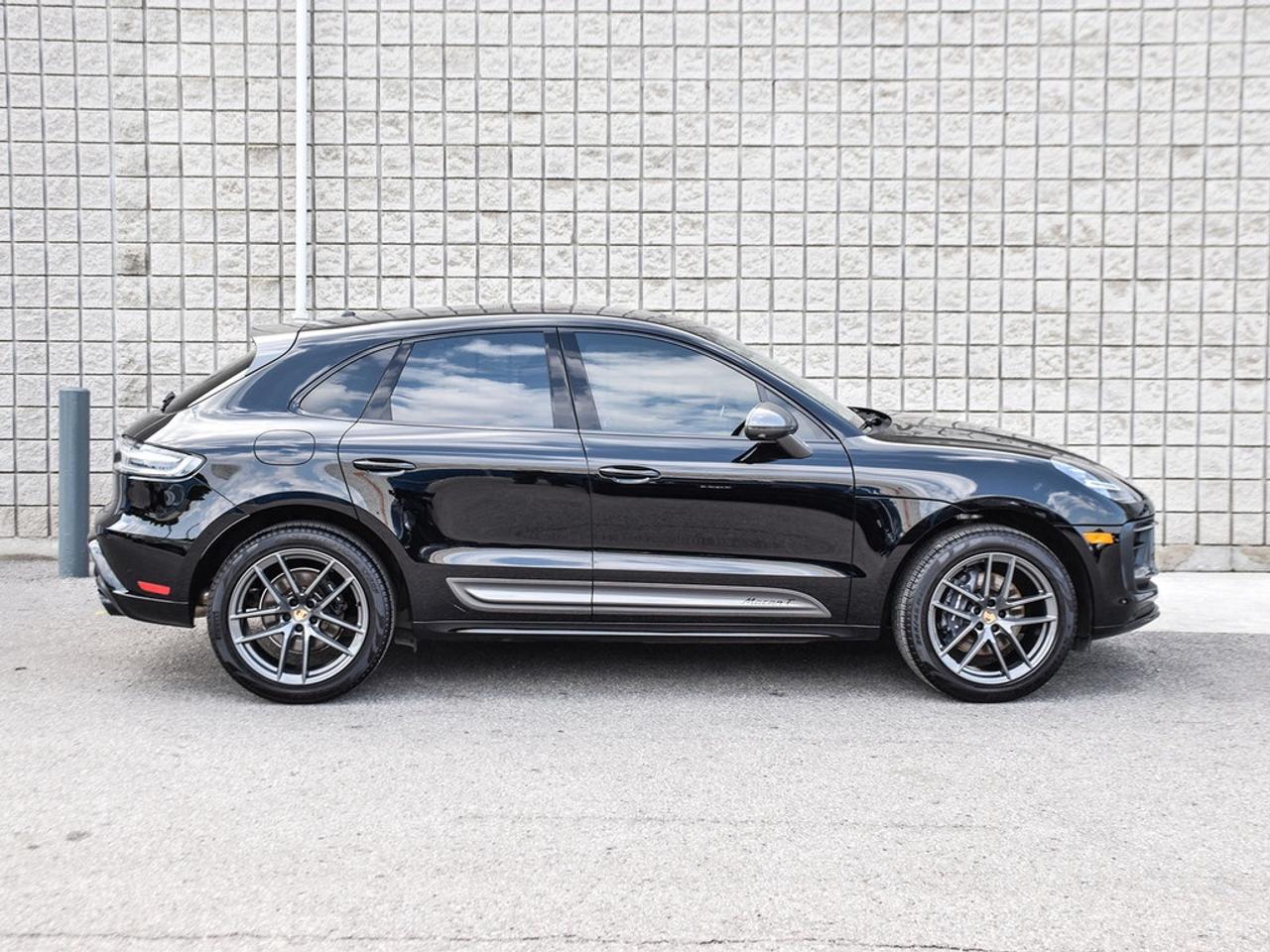 2024 Porsche Macan  Photo2