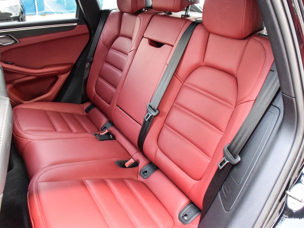 2024 Porsche Macan  Photo